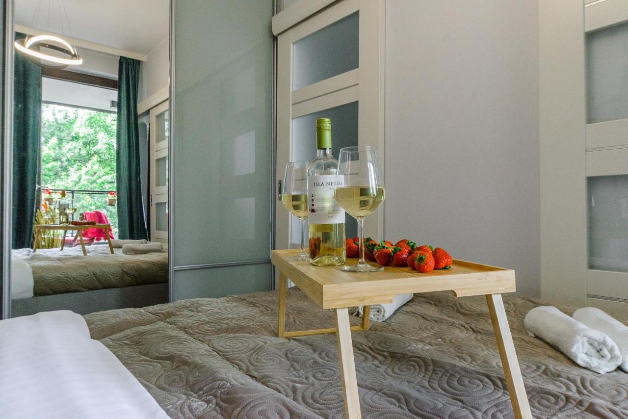 Lumina Apartments Near Warsaw Uprising Museum ภายนอก รูปภาพ