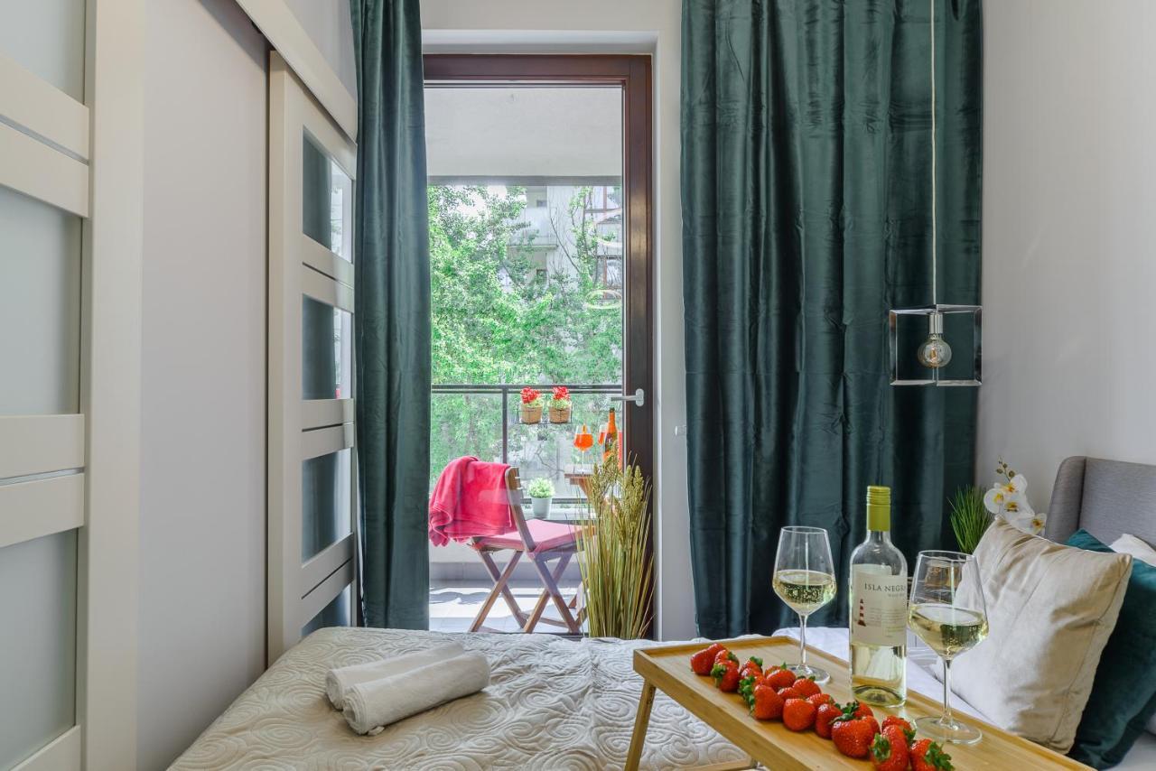 Lumina Apartments Near Warsaw Uprising Museum ภายนอก รูปภาพ