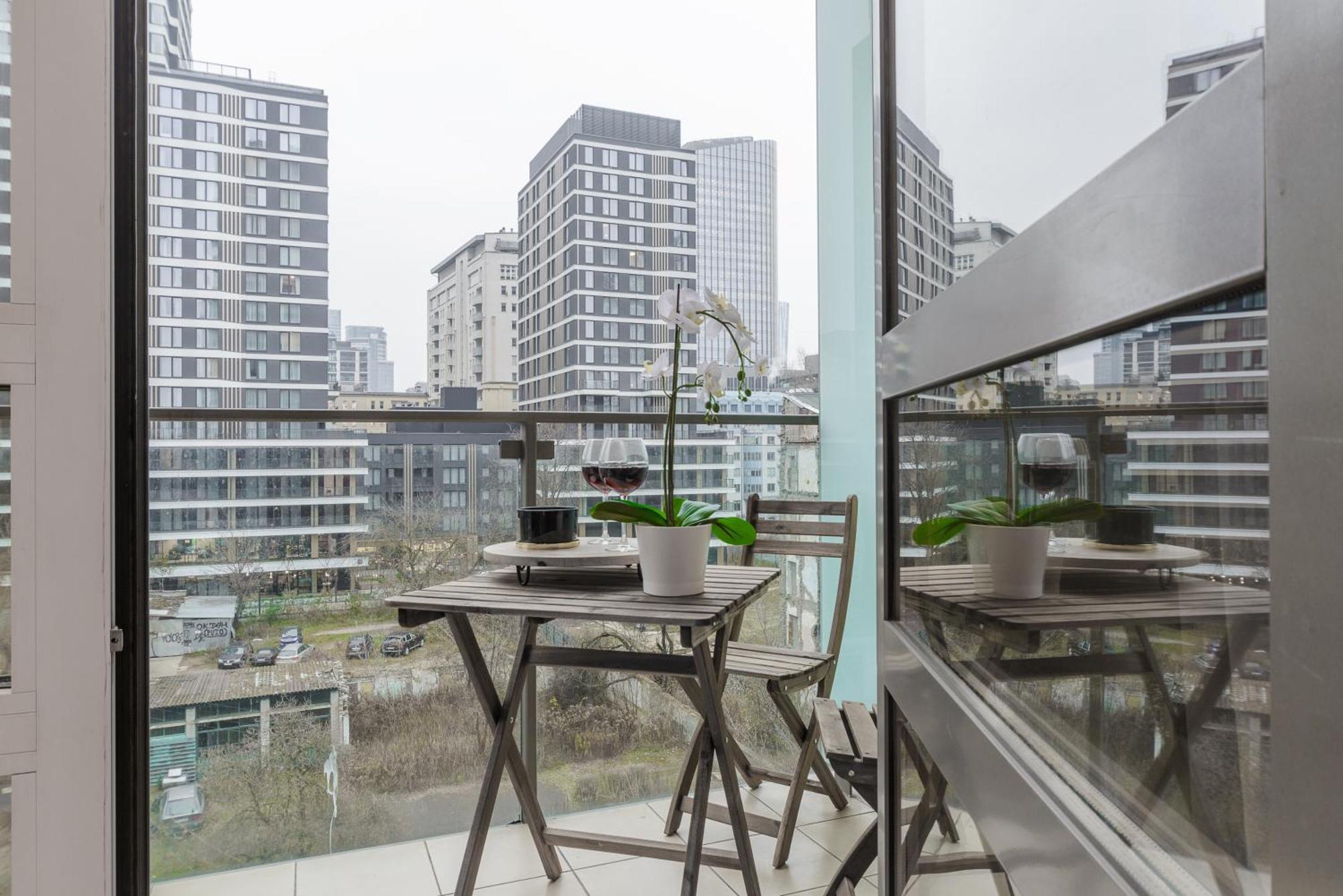 Lumina Apartments Near Warsaw Uprising Museum ภายนอก รูปภาพ